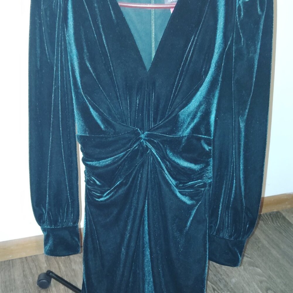 Vince Camuto Green Velvet Dress